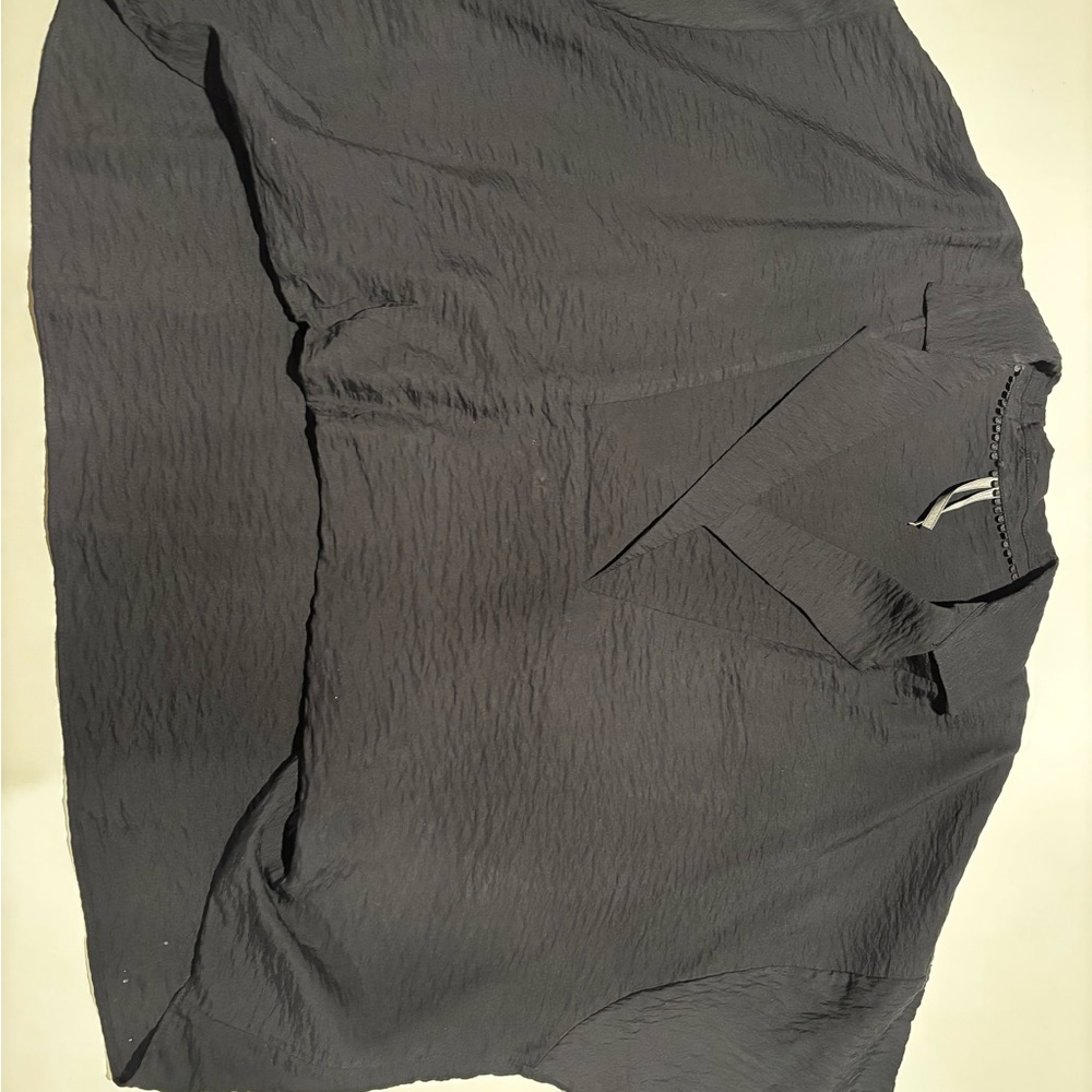 Dylon Short-Sleeve Wide Placket Tops in Large
